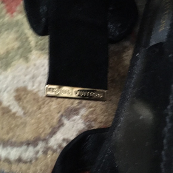 Authentic LOUIS VUITTON Black Suede Flat 'Cocktail' Sandals 37 - Picture 4 of 10